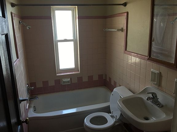 5th image of 1116 Franklin Ave #4