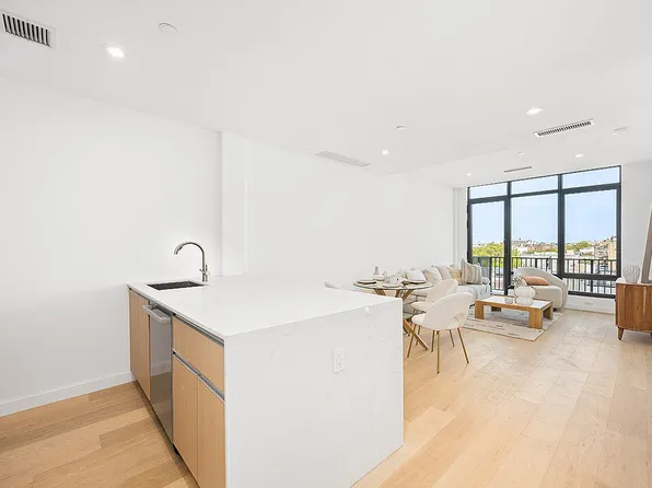 31-19 29th St #6B, Astoria, NY 11106
