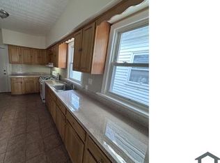 212 Park Ave #2, East Orange, NJ 07017