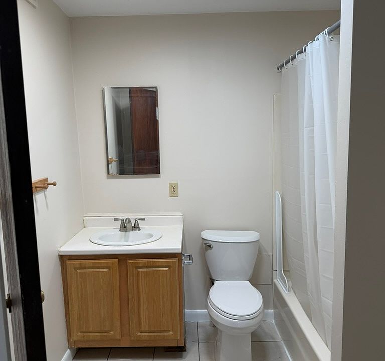 2nd image of 39 William St APT 204