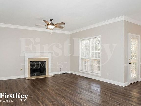 3rd image of 2795 Meadow Gate Way