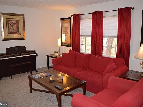 4th image of 6228 Highmeadow Pl