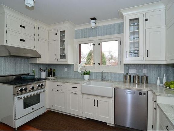 2nd image of 5014 N Idlewild Ave
