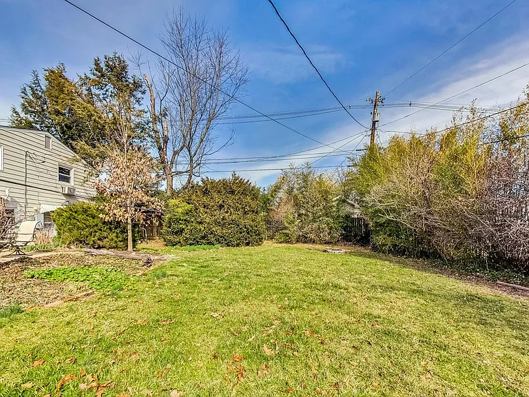1208 Pinewood Dr — Photo 44