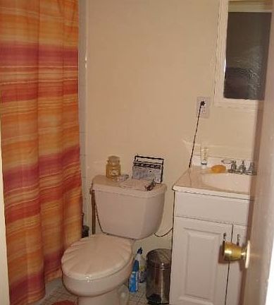 4th image of 2864 W 31st St