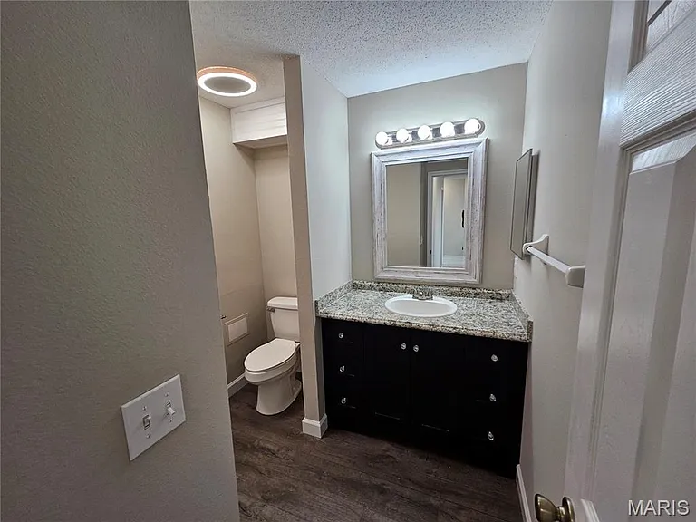 17097 Sandalwood Creek Dr — Photo 23