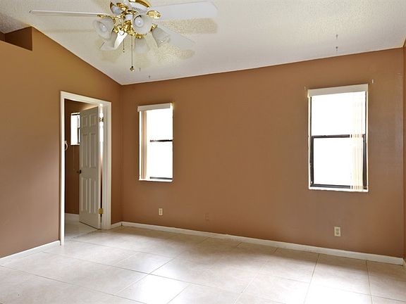 4th image of 4779 Brighton Lakes Blvd
