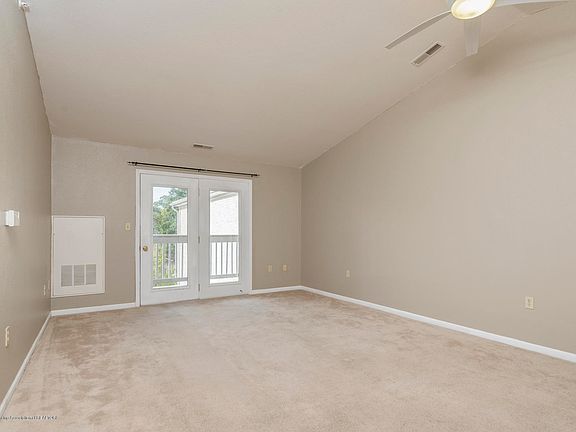4th image of 338 W Saginaw St Unit 44