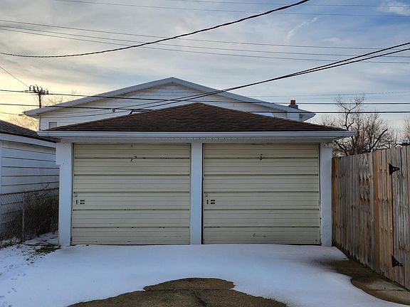 4th image of 330 Greenlawn St