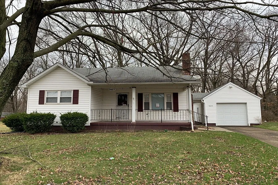3427 Shirley Rd photo 1