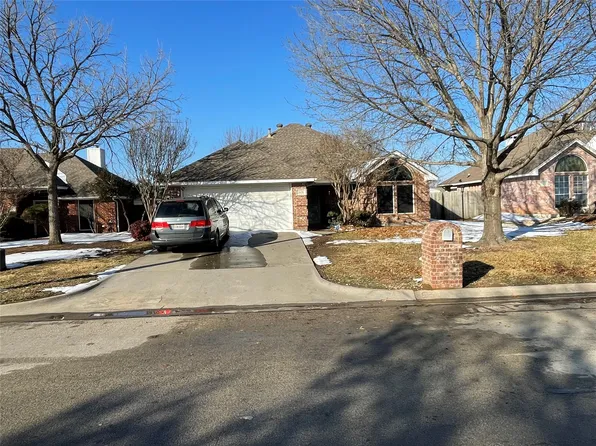 2620 John Dr, Denton, TX 76207