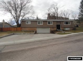1050 Boulder Dr, Green River, WY 82935
