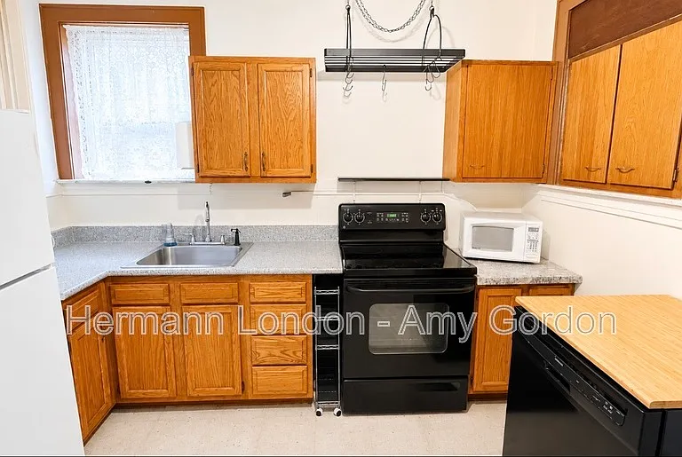 5046 Winona Ave #B — Photo 9