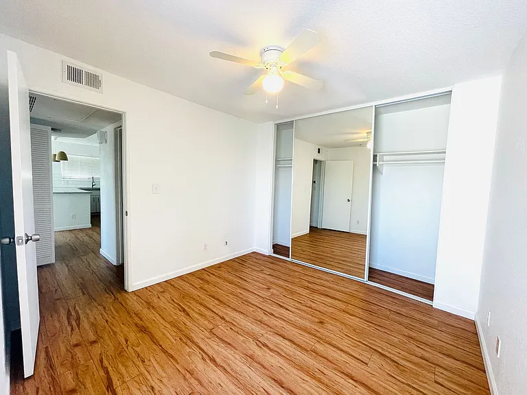 4210 52nd St #103 — Photo 15