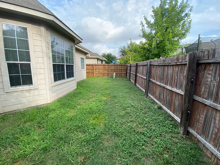 12027 Mill Berger — Photo 18