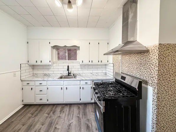 90 Carlton Avenue image 17 of 40