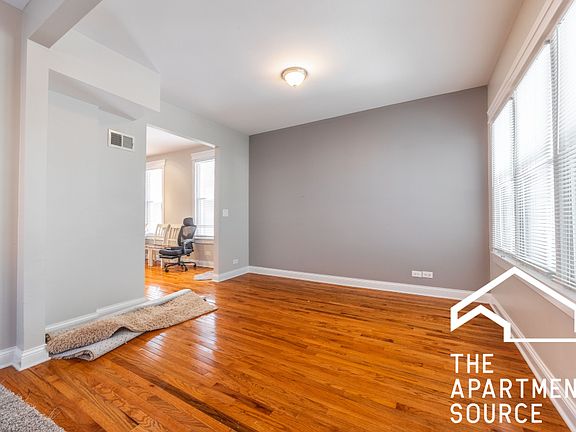 5th image of 4325 N Lawndale Ave