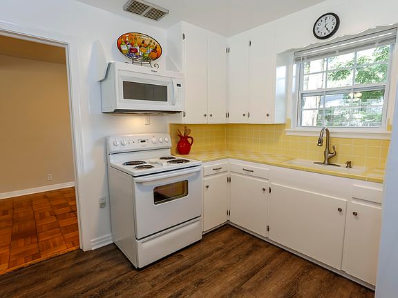 4th image of 1856 Cedar River Dr