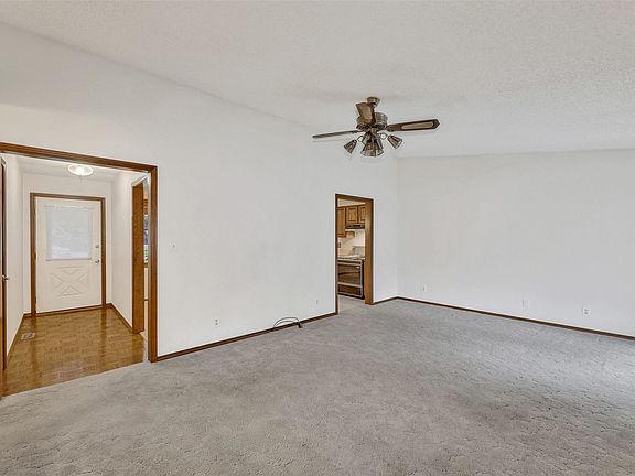 4th image of 219 S College Ave