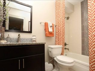 1025 Everett Ave APT 20, Louisville, KY 40204