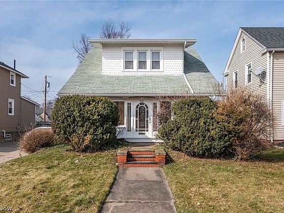 2nd image of 826 Allison Ave