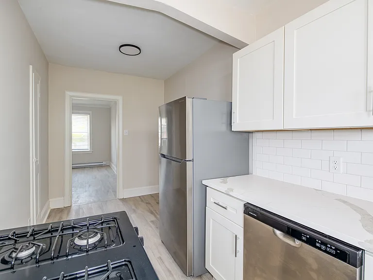 4963 Winona Ave — Photo 13