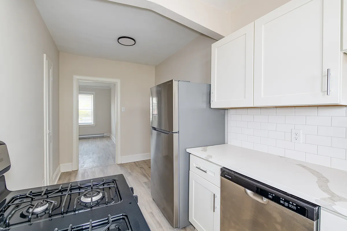 Building Photo - 4220 Hereford St #W94