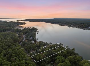 9 Holly Point Rd, Freeport, FL 32439