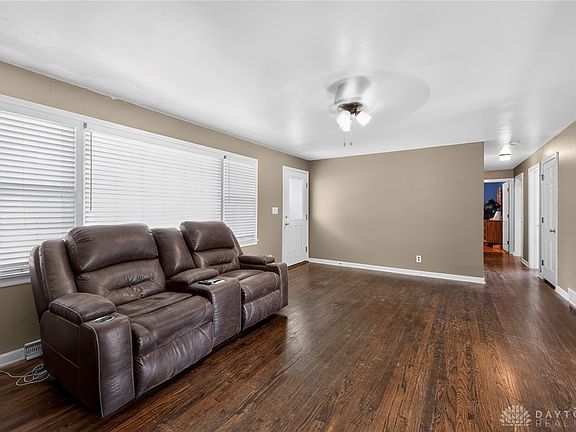 3rd image of 1186 Stanwick Dr