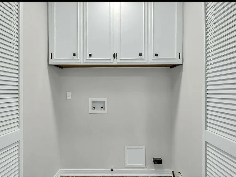 3211 John Hancock Dr — Photo 9