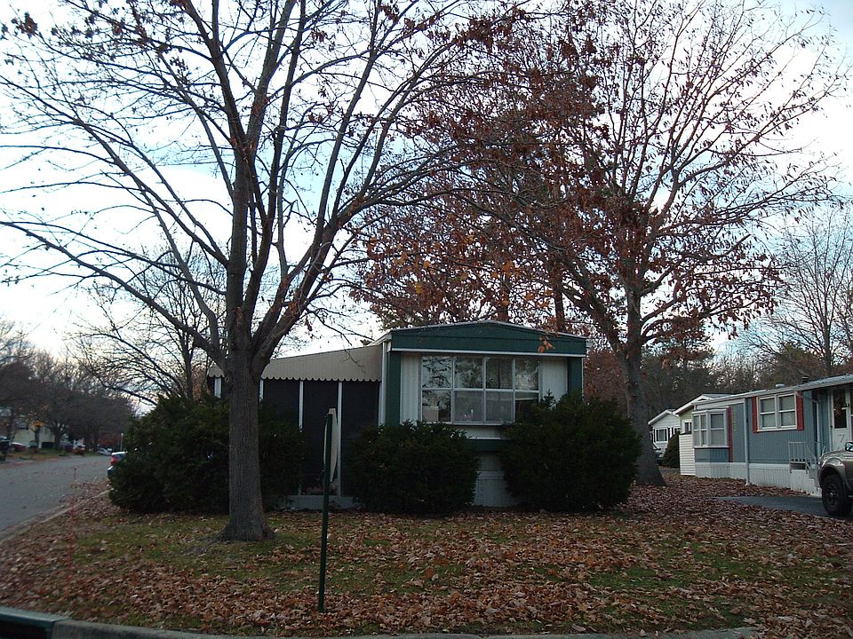 1st image of 40 Woodchuck Pkwy