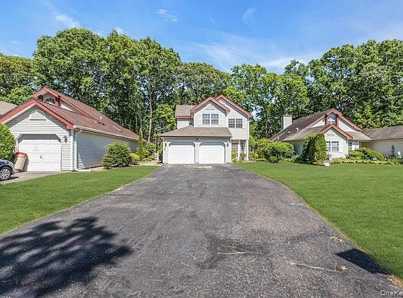 2nd image of 112 Dorado Court S