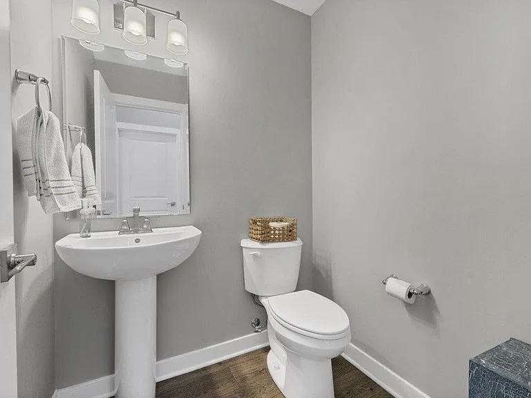 9351 Woodgate Cir — Photo 3