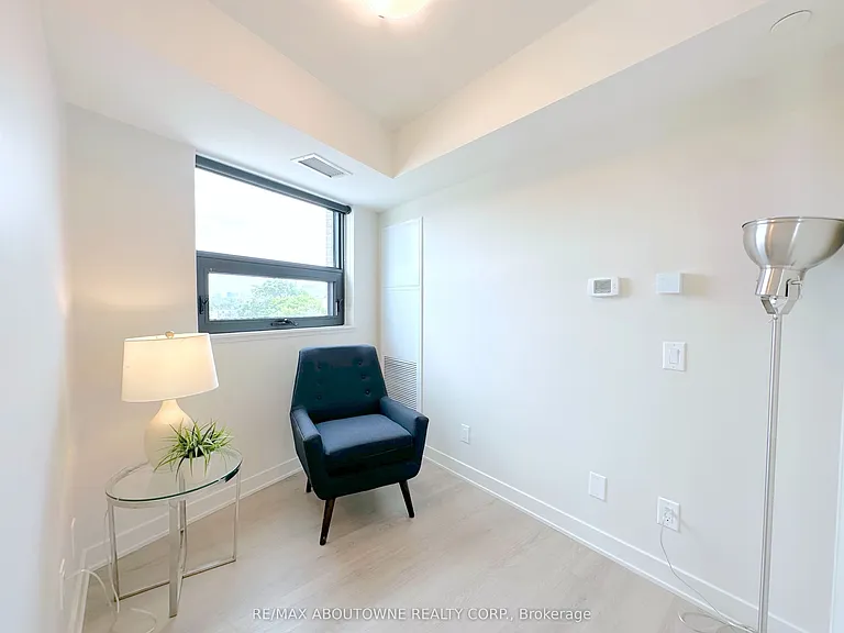 3385 Dundas St W #521 — Photo 7