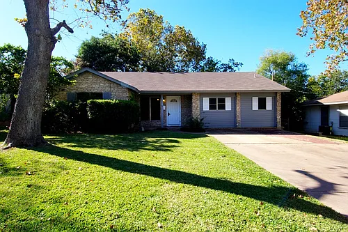 2614 Little John Ln Photo 1
