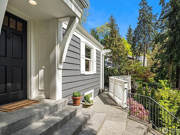 3rd image of 502 Lake Washington Boulevard E