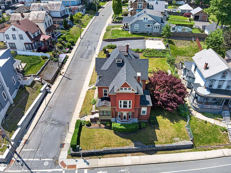 2nd image of 1 Sheldon Avenue