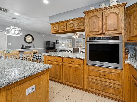 3rd image of 9 Starview Dr