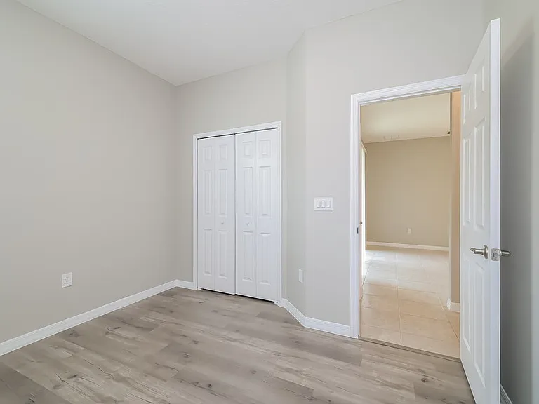 1392 Merion Dr — Photo 12