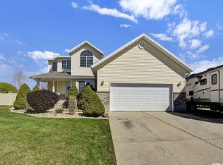 894 E 1750 N, North Ogden, UT 84414