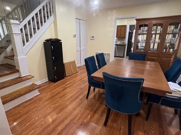 3883 Bedford Avenue image 5 of 9