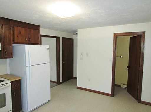 3rd image of 315 Creek St #315