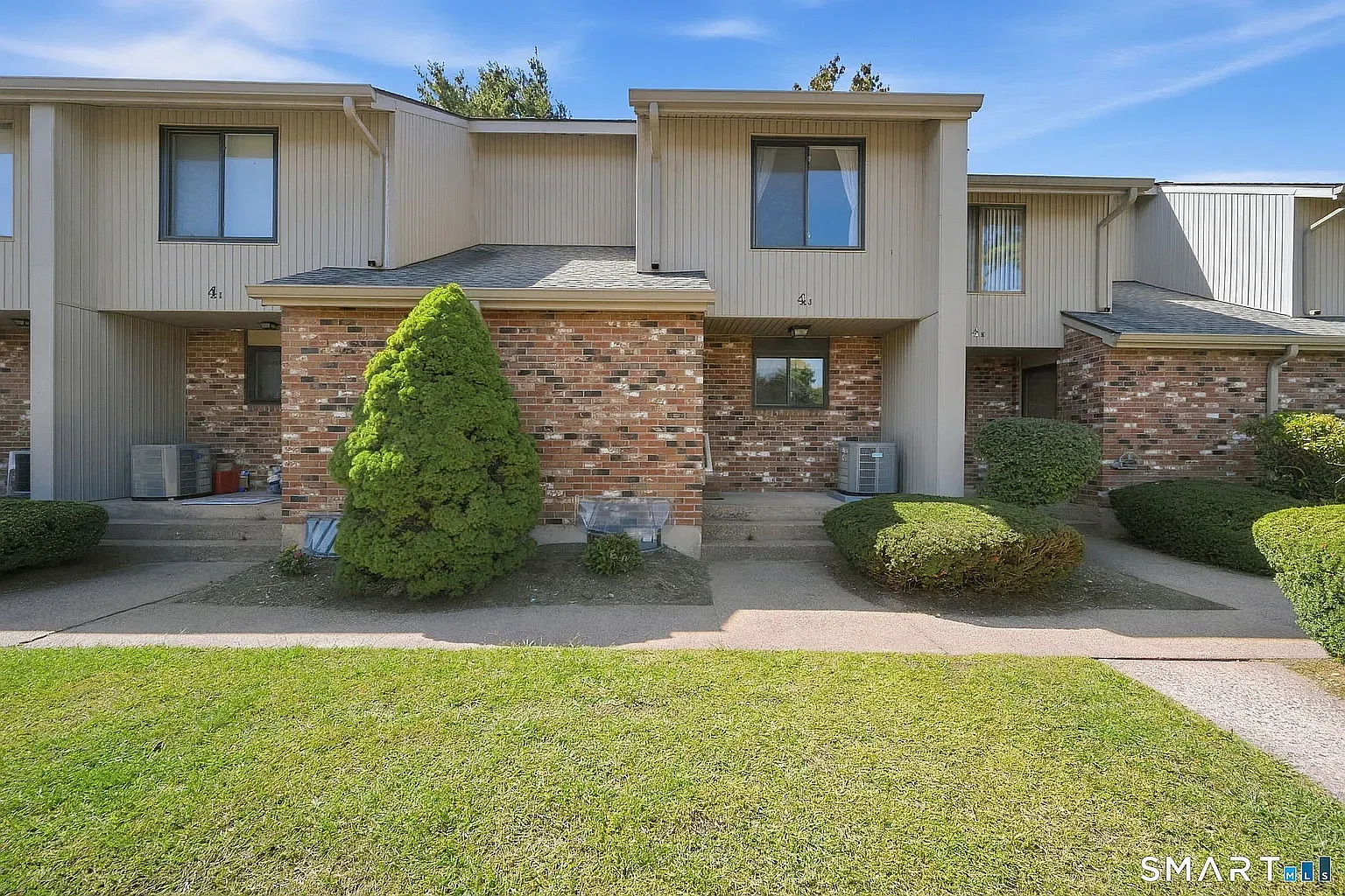 2 bed, 1.5 bath, 1457 sqft, $2,350 — Photo 1