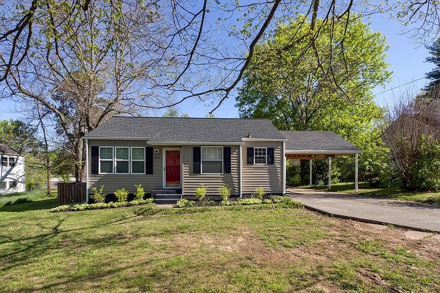 1st image of 306 SW Colonial Dr
