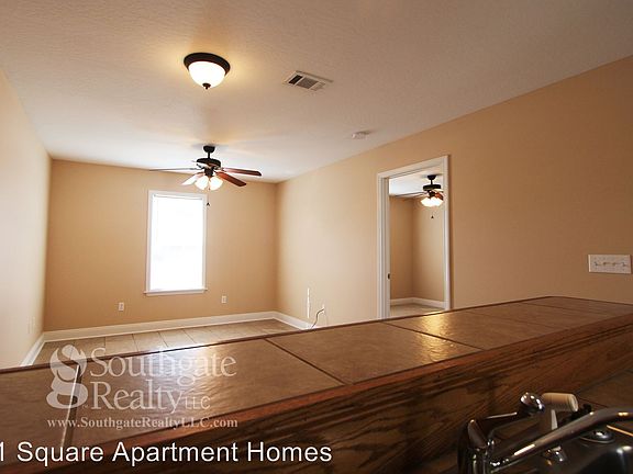 5th image of 614 N 40th Ave APT 4