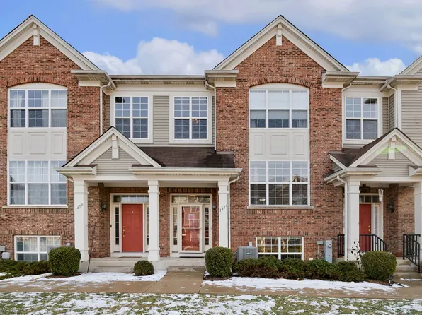 1474 Deer Pointe Dr, South Elgin, IL 60177