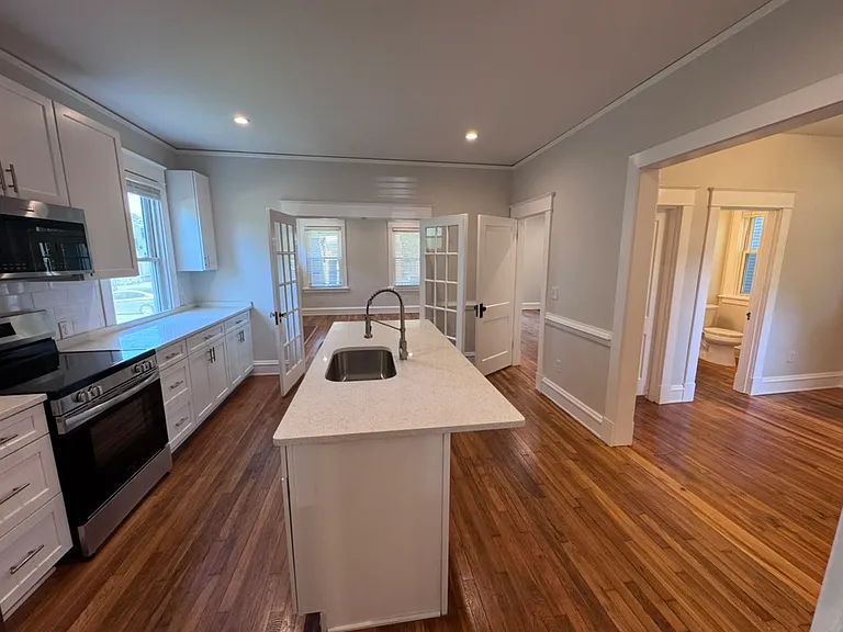 3019 Griffin Ave — Photo 6