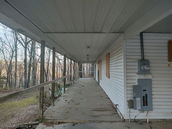 3rd image of 12527 Winchester Dr