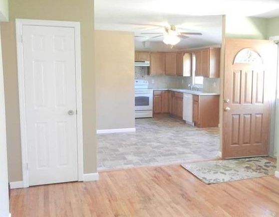 2nd image of 3444 Flanders Dr