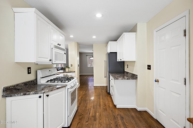 5th image of 73 Pepper Lane